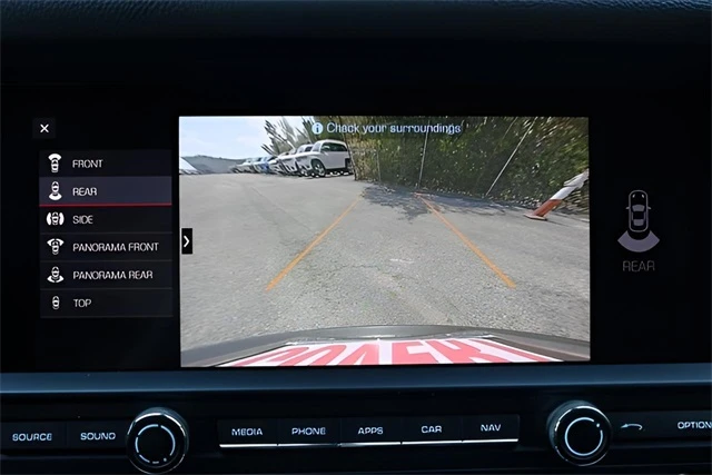 2021 Porsche Macan - Image 14 of 16