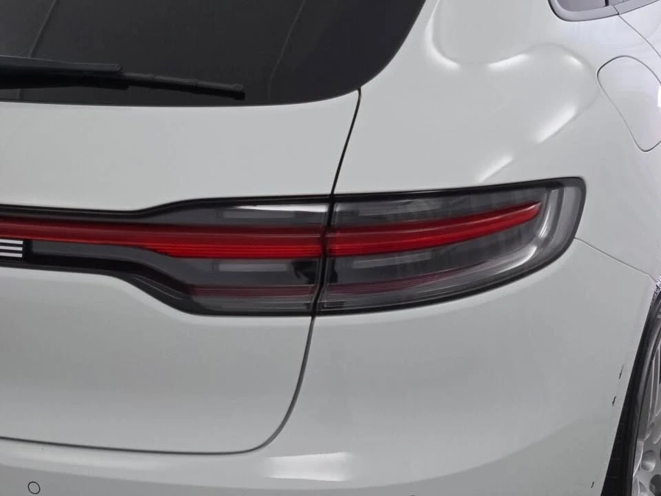 2021 Porsche Macan - Image 5 of 14
