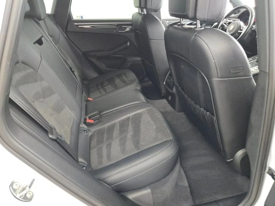 2021 Porsche Macan - Image 10 of 14