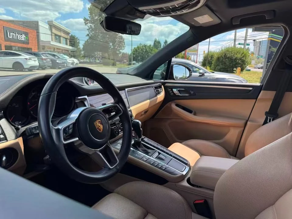 2021 Porsche Macan GTS - Image 9 of 11