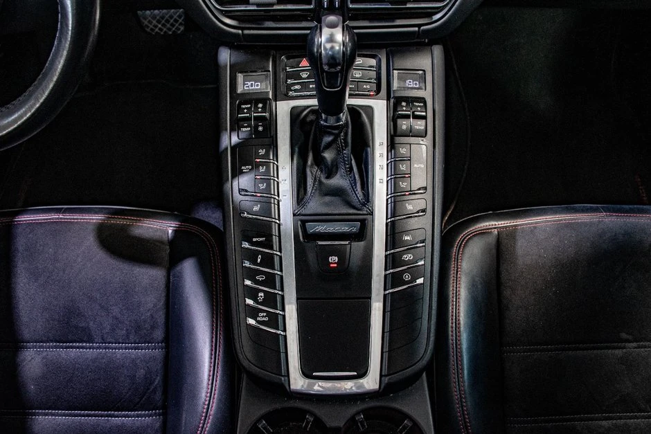 2021 Porsche Macan GTS - Image 17 of 18