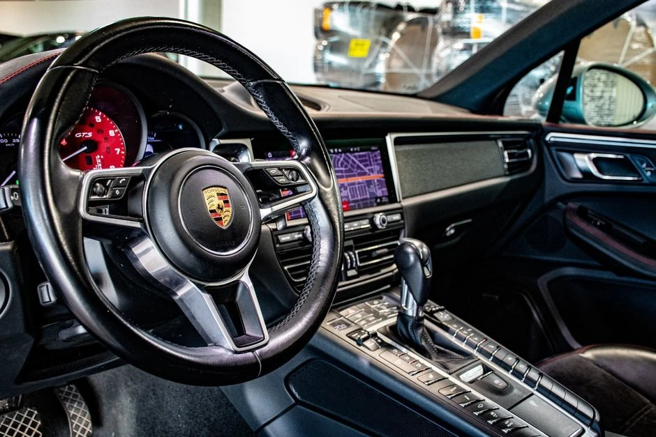 2021 Porsche Macan GTS - Image 13 of 18