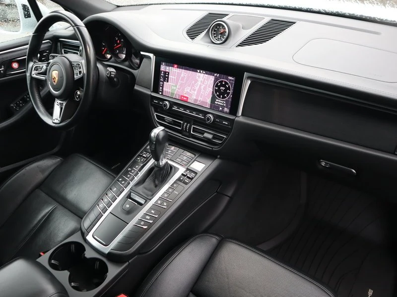 2021 Porsche Macan GTS - Image 13 of 20