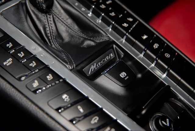 2021 Porsche Macan GTS - Image 18 of 19
