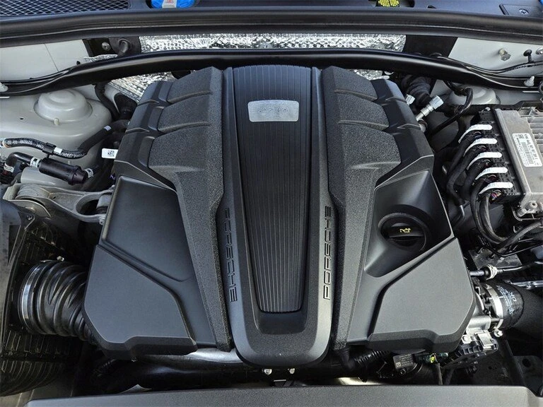 2021 Porsche Macan GTS - Image 14 of 14
