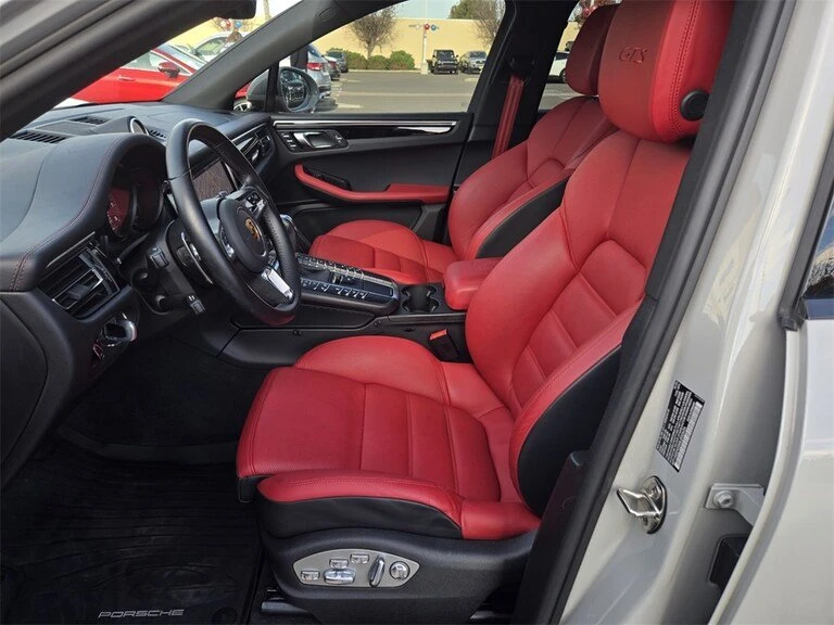 2021 Porsche Macan GTS - Image 9 of 14