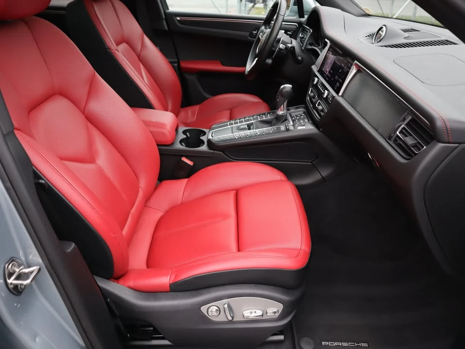 2021 Porsche Macan GTS - Image 12 of 18