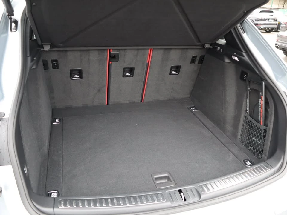 2021 Porsche Macan GTS - Image 15 of 18