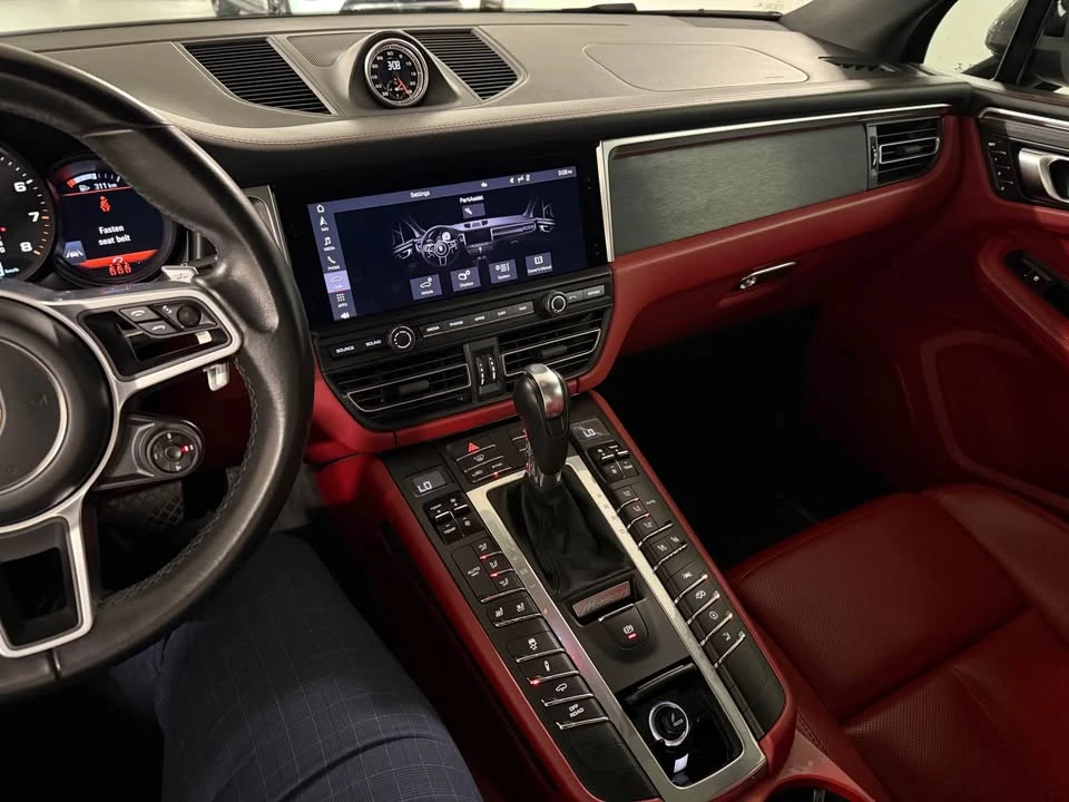 2021 Porsche Macan GTS - Image 14 of 19