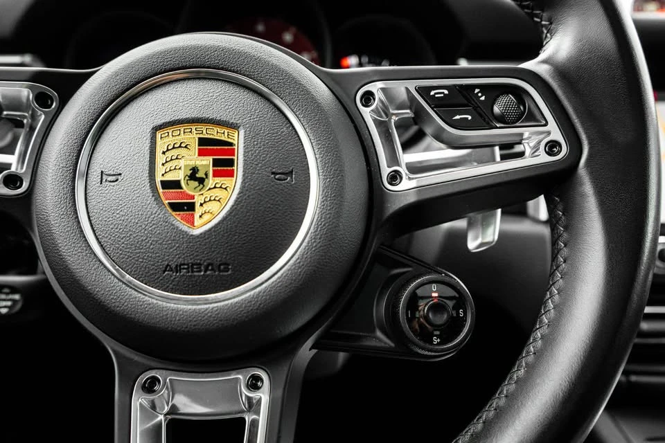2021 Porsche Macan GTS - Image 9 of 14