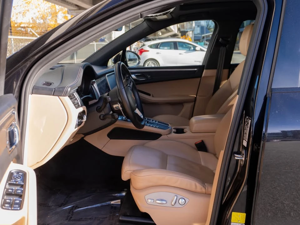 2021 Porsche Macan GTS - Image 10 of 20