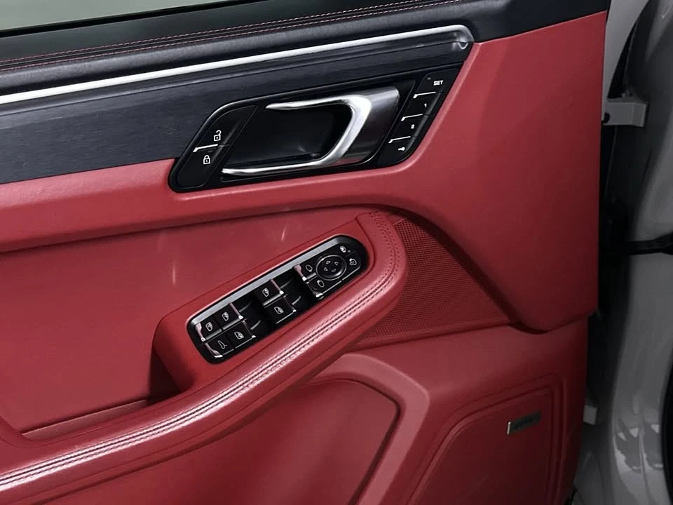 2021 Porsche Macan GTS - Image 12 of 20