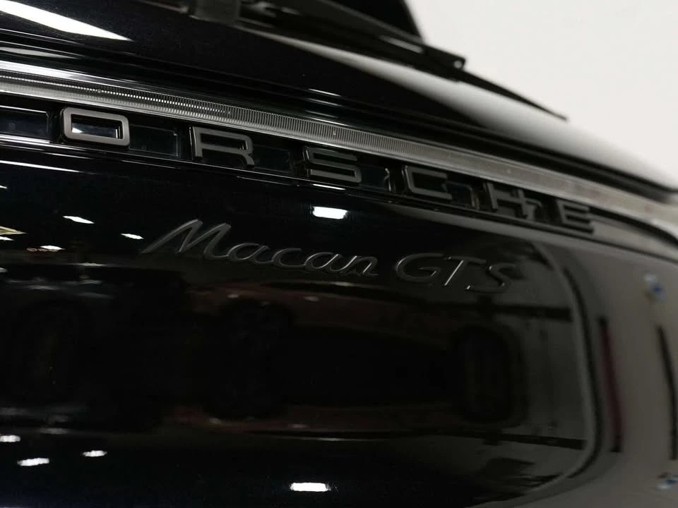 2021 Porsche Macan GTS - Image 16 of 20