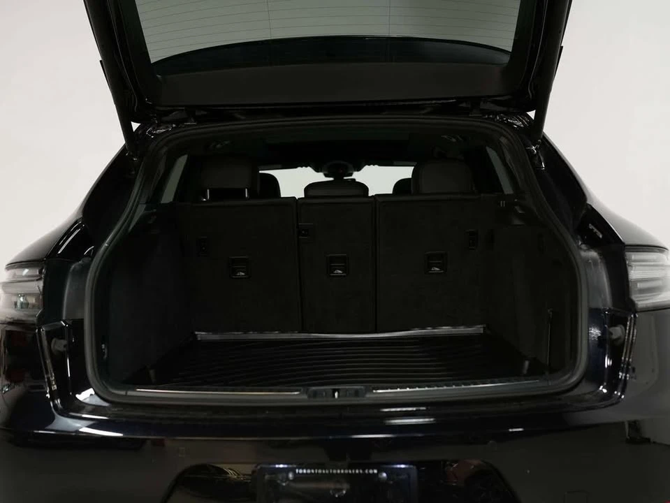 2021 Porsche Macan GTS - Image 17 of 20