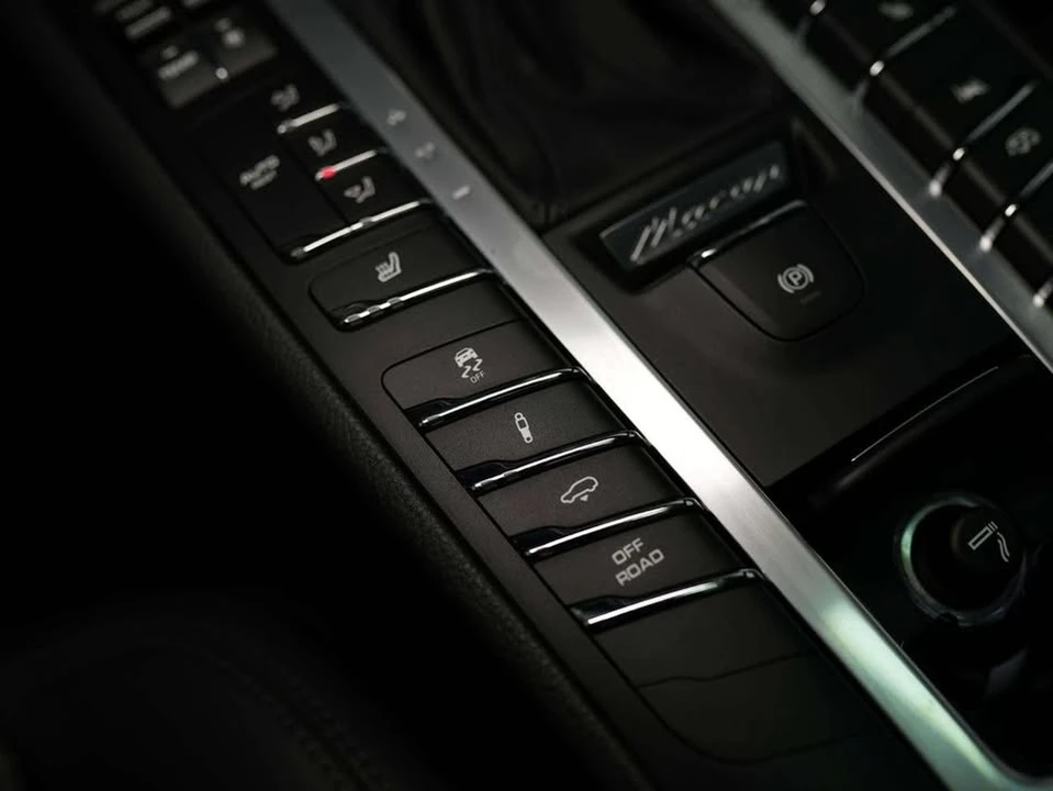 2021 Porsche Macan GTS - Image 15 of 20