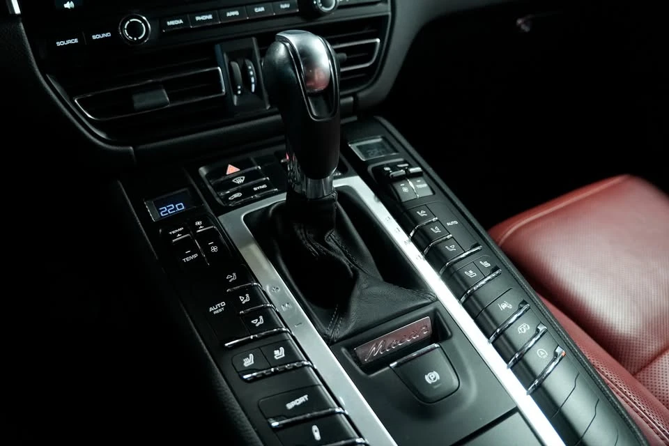 2021 Porsche Macan GTS - Image 13 of 17