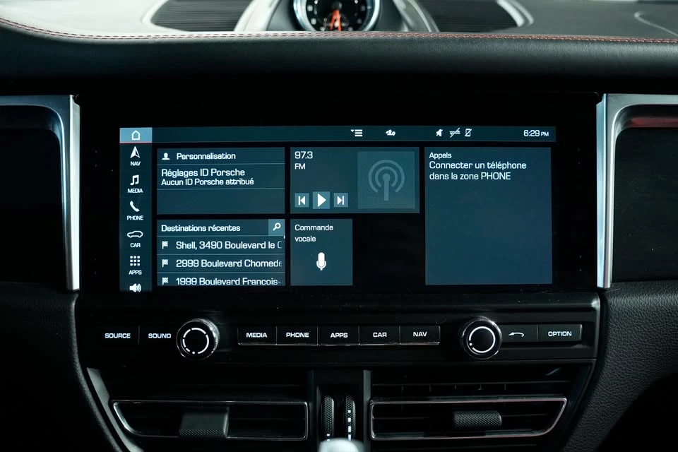 2021 Porsche Macan GTS - Image 10 of 17