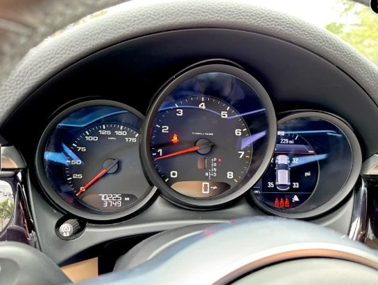 2021 Porsche Macan Turbo - Image 8 of 12