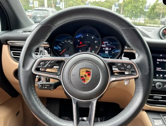 2021 Porsche Macan Turbo - Image 7 of 12