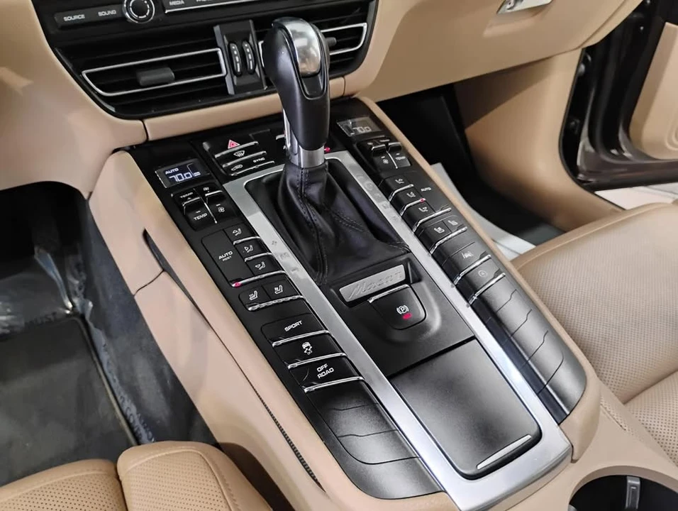 2021 Porsche Macan - Image 20 of 20