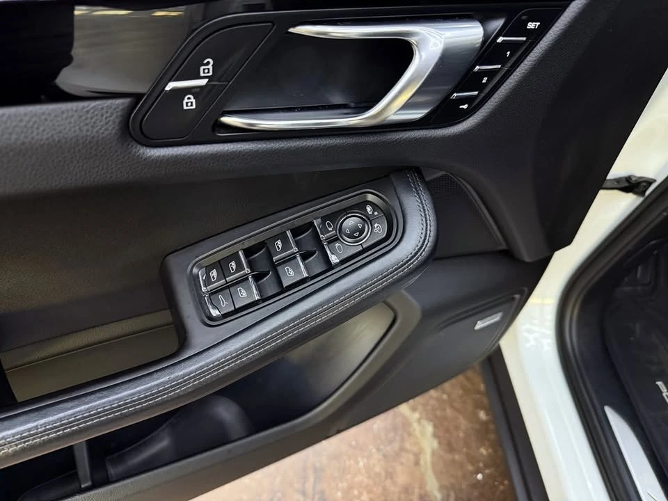 2021 Porsche Macan S - Image 12 of 19
