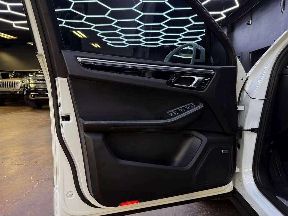 2021 Porsche Macan S - Image 11 of 19