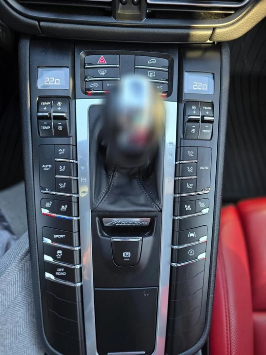 2021 Porsche Macan S - Image 12 of 20