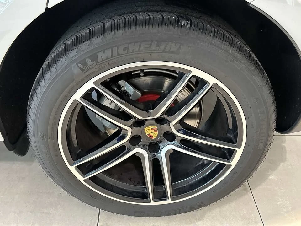 2021 Porsche Macan S - Image 14 of 15