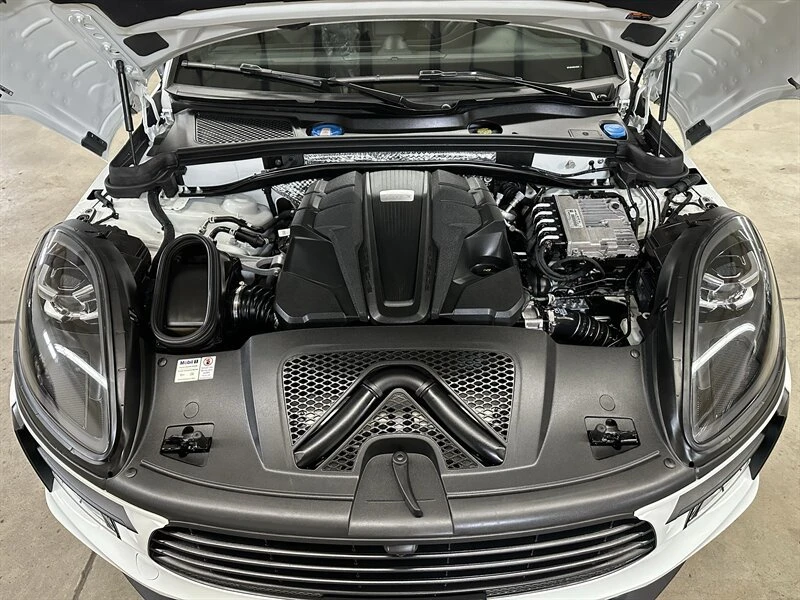 2021 Porsche Macan S - Image 10 of 20