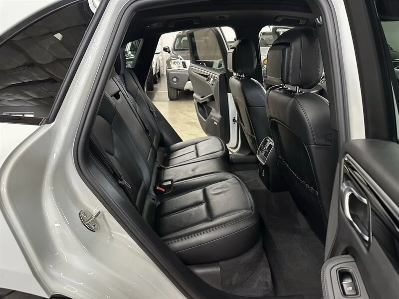 2021 Porsche Macan S - Image 13 of 20