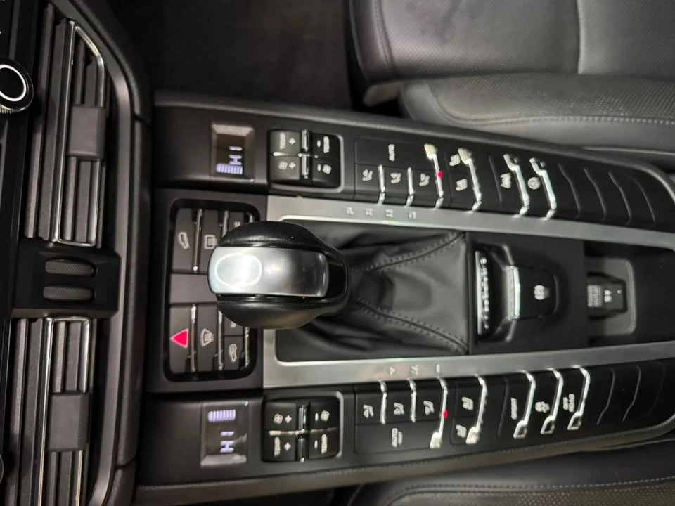 2021 Porsche Macan S - Image 15 of 19