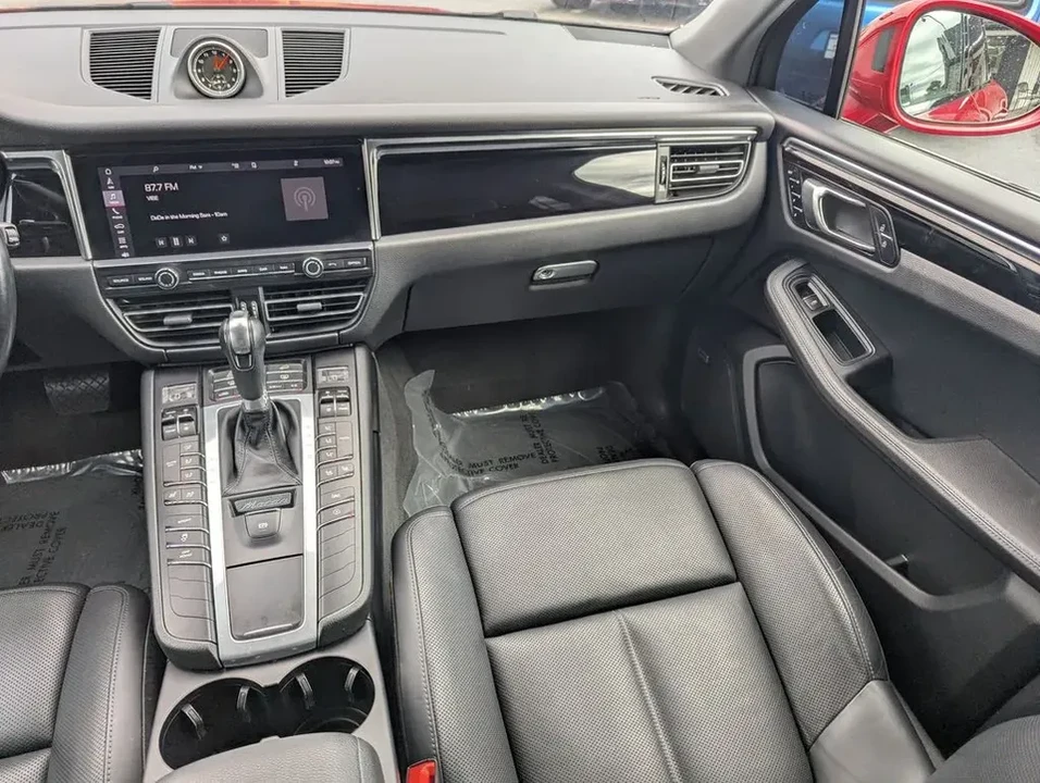 2021 Porsche Macan S - Image 8 of 9