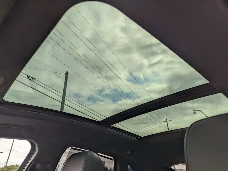 2021 Porsche Macan S - Image 2 of 9