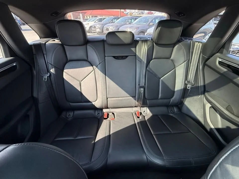 2021 Porsche Macan S - Image 9 of 16