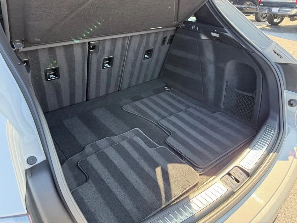 2021 Porsche Macan S - Image 13 of 16