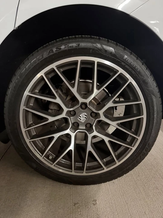 2021 Porsche Macan S - Image 10 of 11