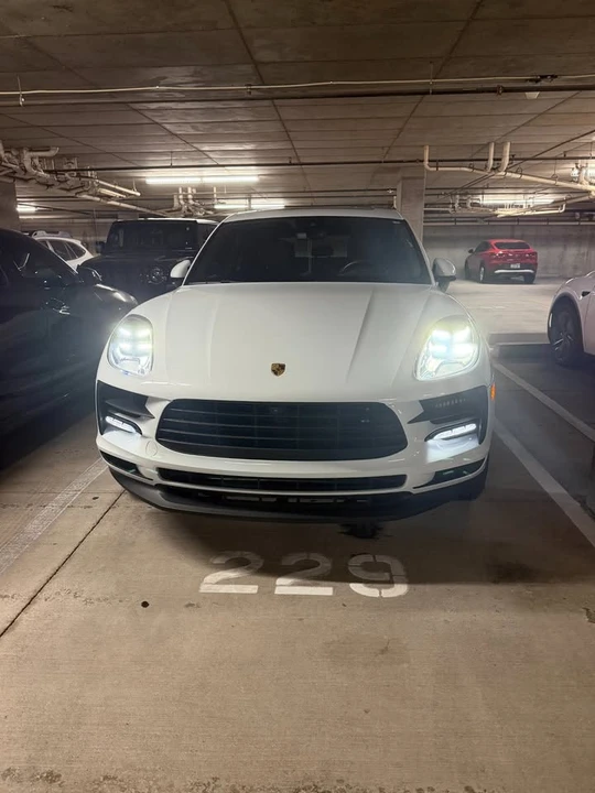 2021 Porsche Macan S - Image 8 of 11
