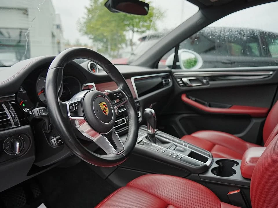 2021 Porsche Macan S - Image 13 of 20