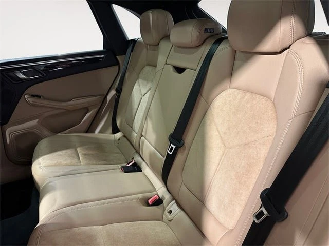 2021 Porsche Macan S - Image 7 of 10