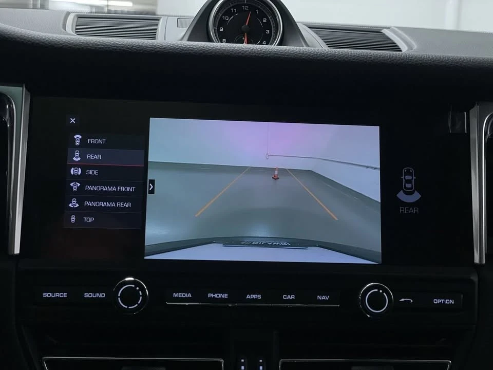 2021 Porsche Macan S - Image 16 of 20