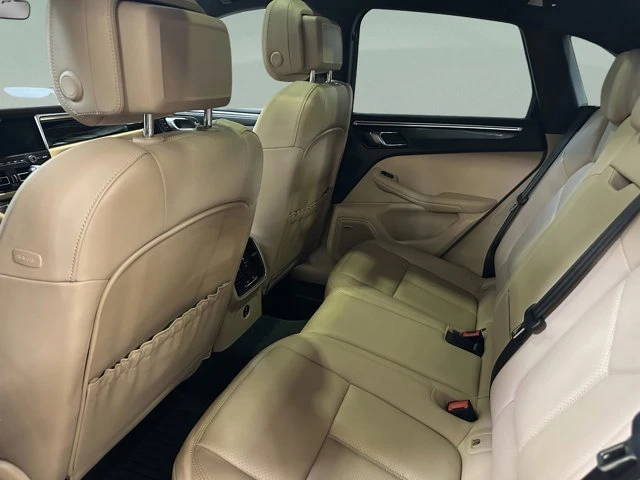 2021 Porsche Macan S - Image 9 of 10