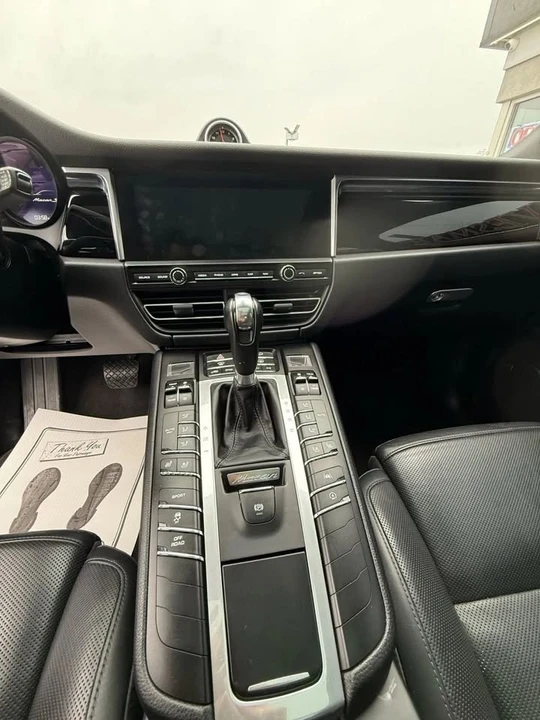 2021 Porsche Macan S - Image 14 of 19