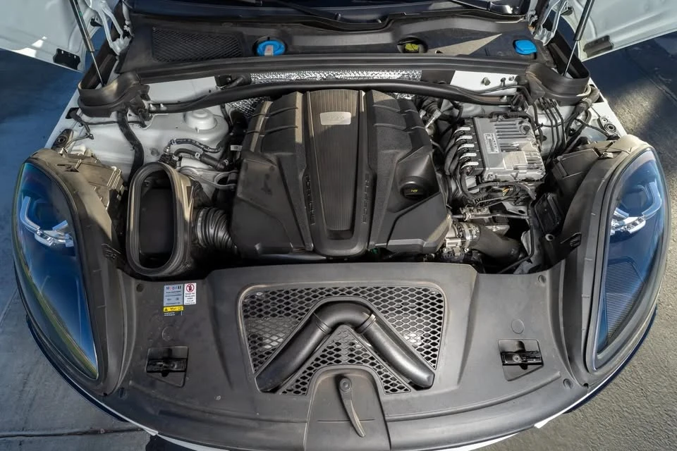 2021 Porsche Macan Turbo - Image 17 of 17