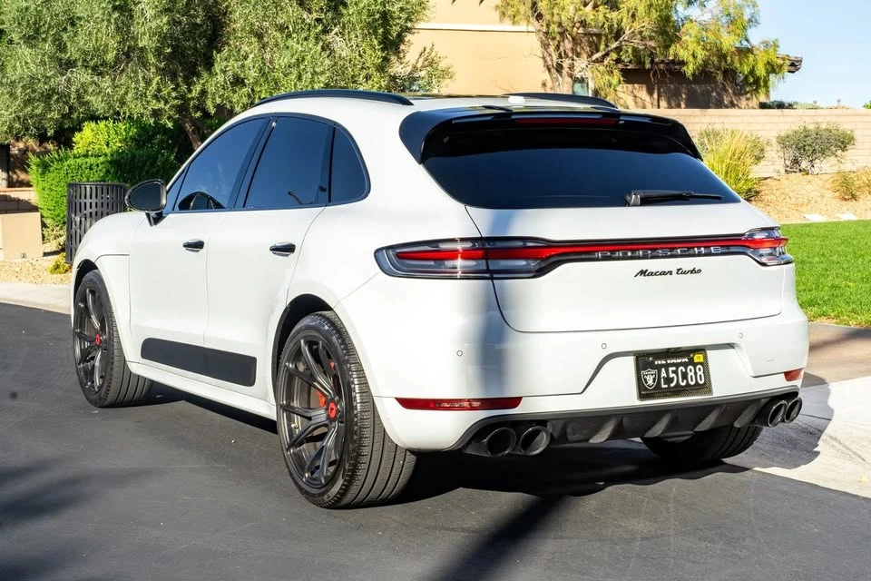 2021 Porsche Macan Turbo - Image 7 of 17