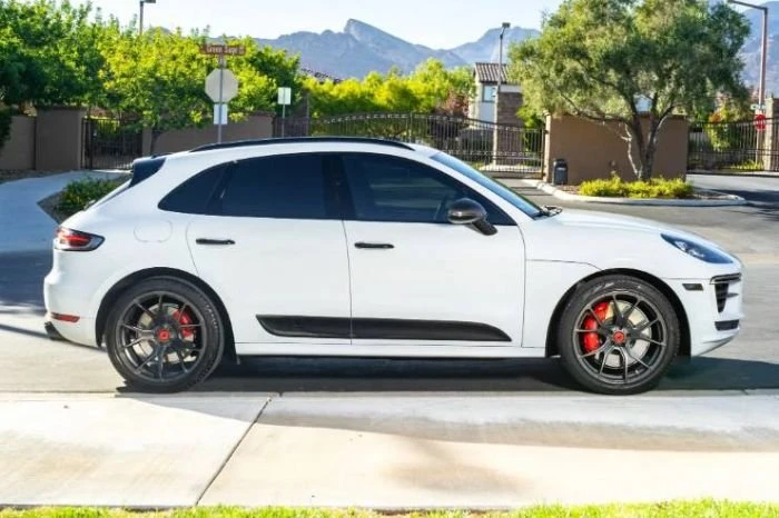 2021 Porsche Macan Turbo - Image 4 of 6