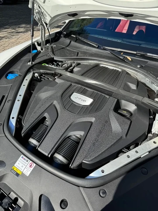 2021 Porsche 971 Panamera - Image 17 of 18
