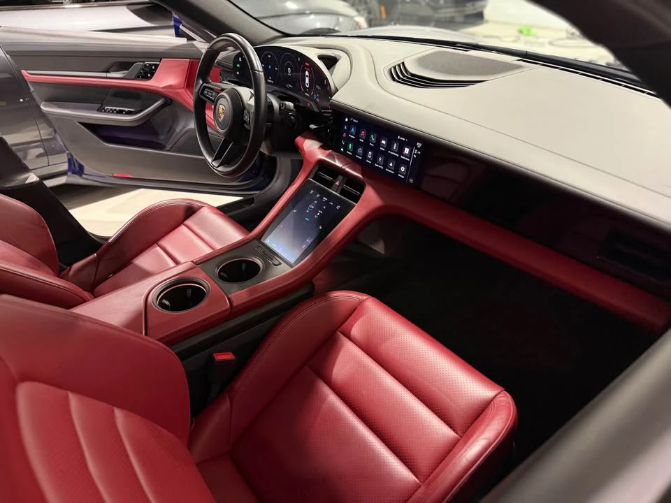 2021 Porsche Taycan - Image 7 of 17