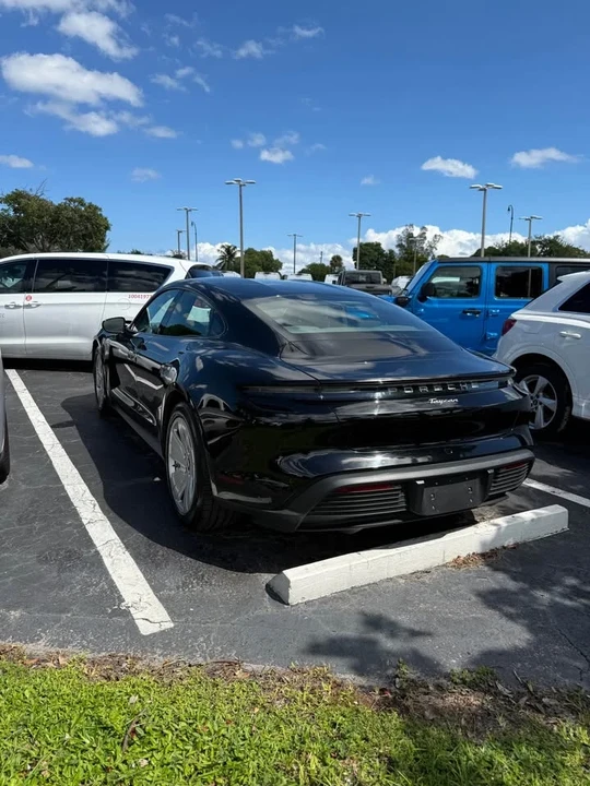 2021 Porsche Taycan - Image 4 of 7