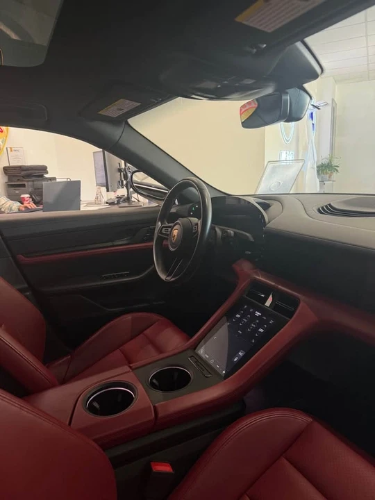 2021 Porsche Taycan - Image 5 of 7