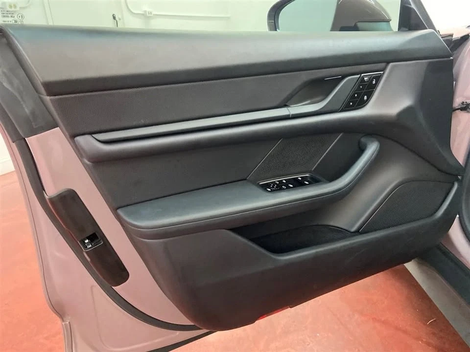 2021 Porsche Taycan - Image 8 of 17